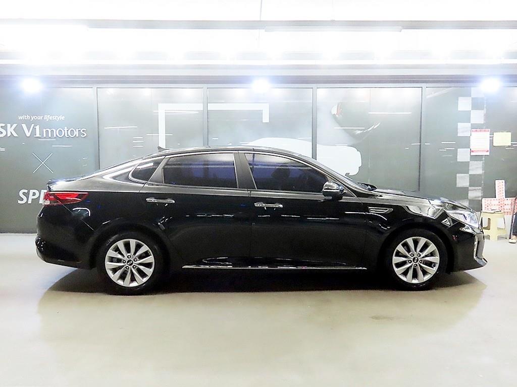 Kia K5 — photo 03