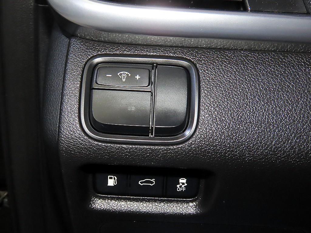 Kia K5 — photo 14