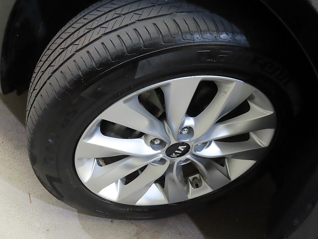 Kia K5 — photo 20