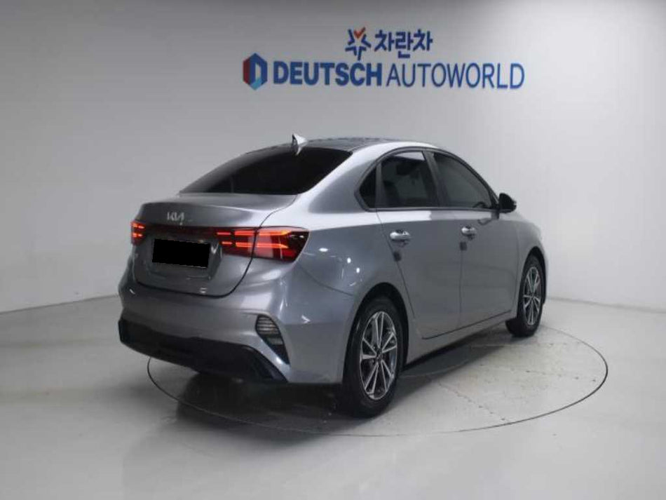 Kia K3 — photo 02