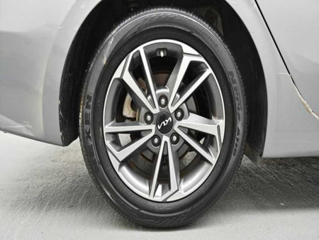 Kia K3 — photo 05