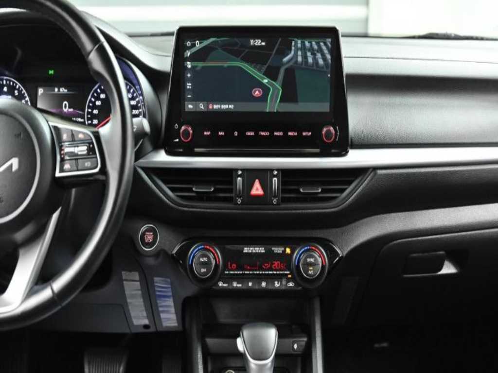 Kia K3 — photo 14