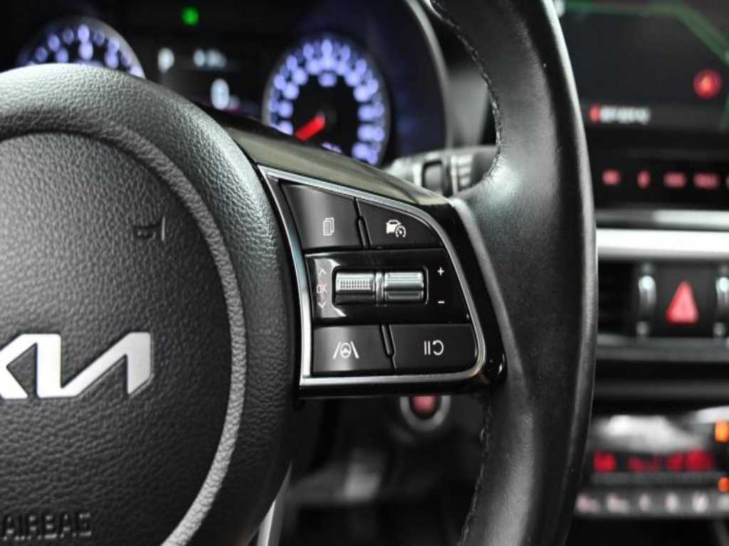 Kia K3 — photo 17