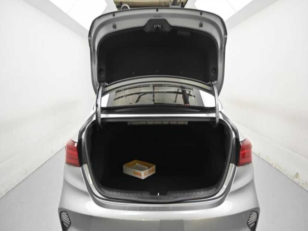 Kia K3 — photo 19
