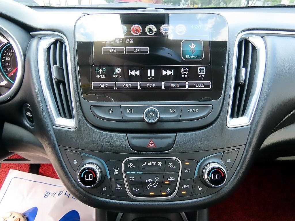 CHEVROLET Malibu — photo 13