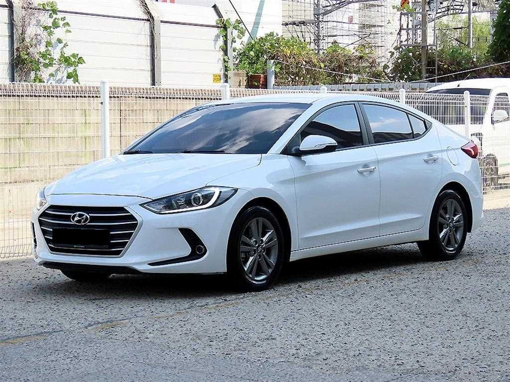 Hyundai Avante — photo 02
