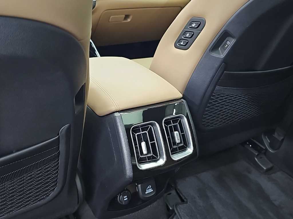 Kia Sorento — photo 13
