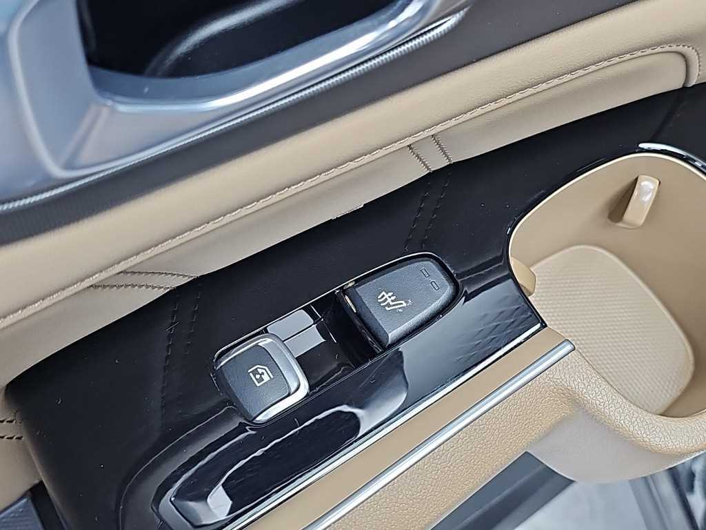 Kia Sorento — photo 14