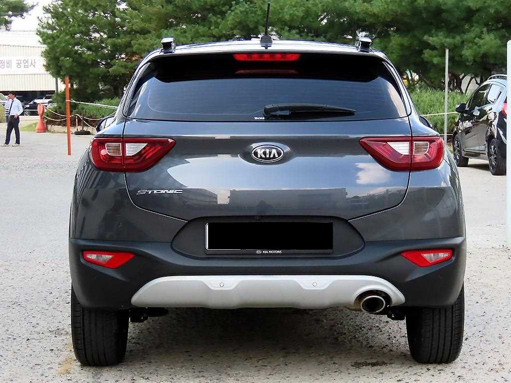 Kia Stonic — photo 04