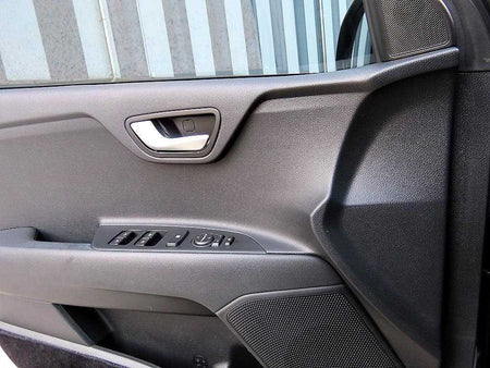 Kia Stonic — photo 11