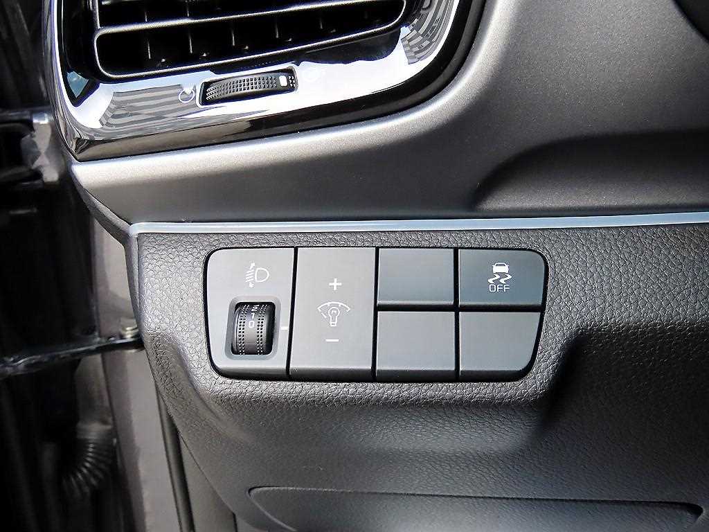 Kia Stonic — photo 12