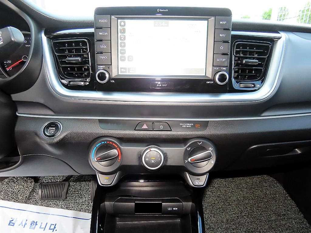 Kia Stonic — photo 13