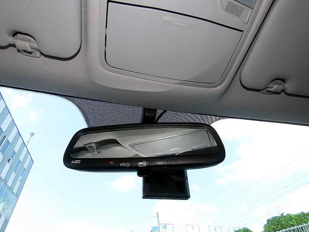 Kia Stonic — photo 14