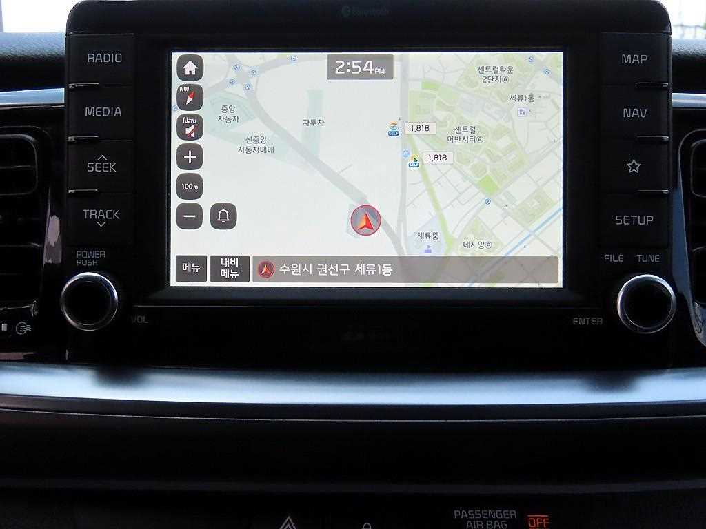 Kia Stonic — photo 15