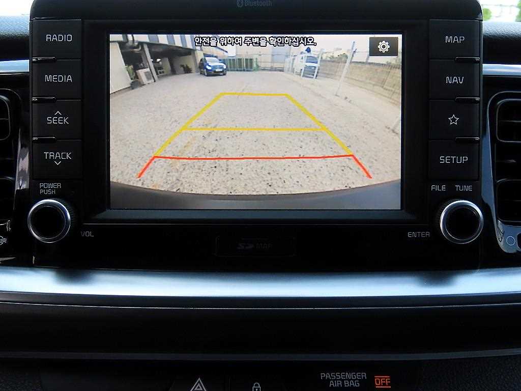 Kia Stonic — photo 16