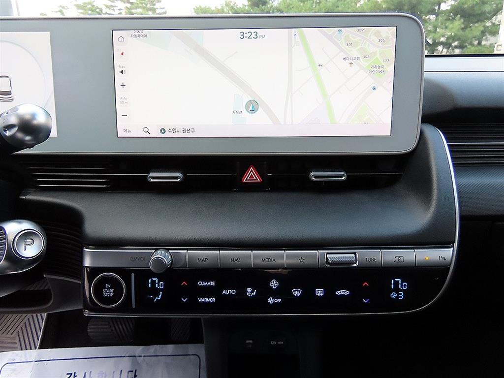 Hyundai Ioniq5 — photo 13
