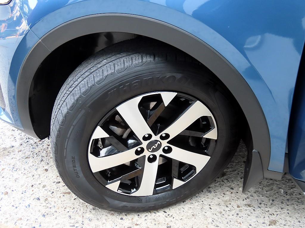 Kia Sorento — photo 20