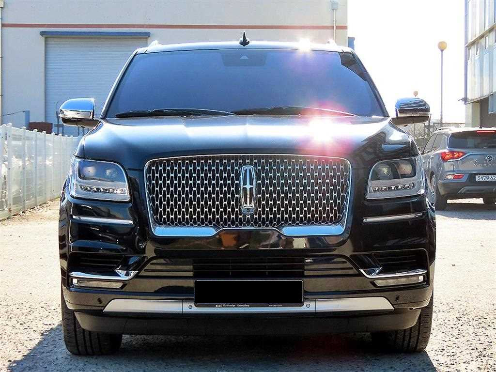 Lincoln Navigator — photo 01