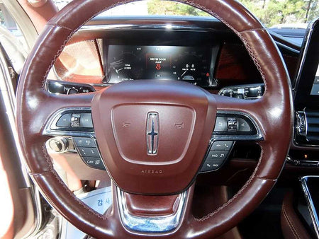 Lincoln Navigator — photo 08