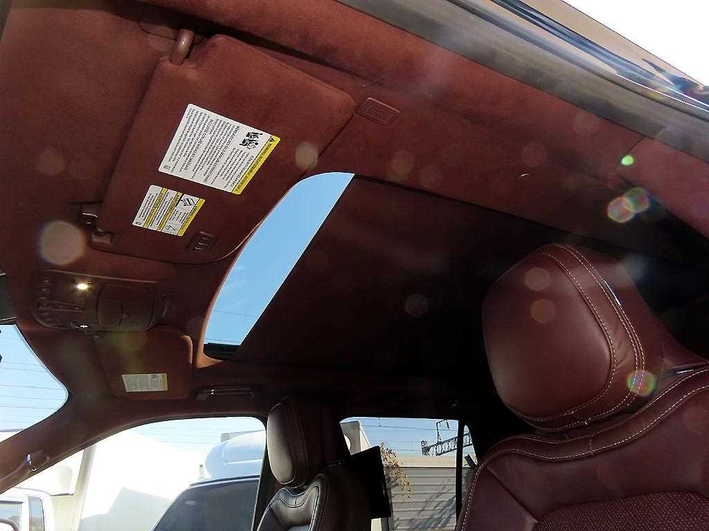 Lincoln Navigator — photo 16