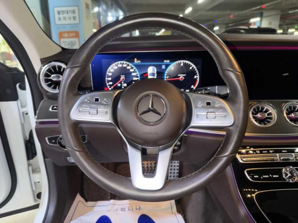 Mercedes-Benz CLS-Class — photo 09