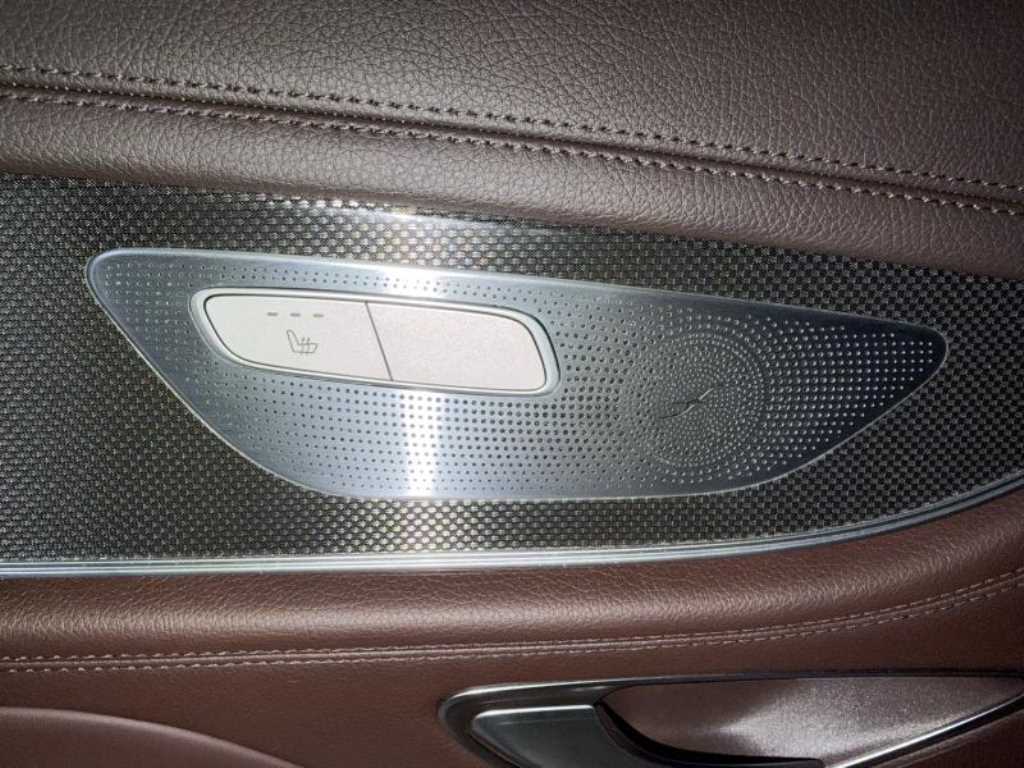 Mercedes-Benz CLS-Class — photo 16