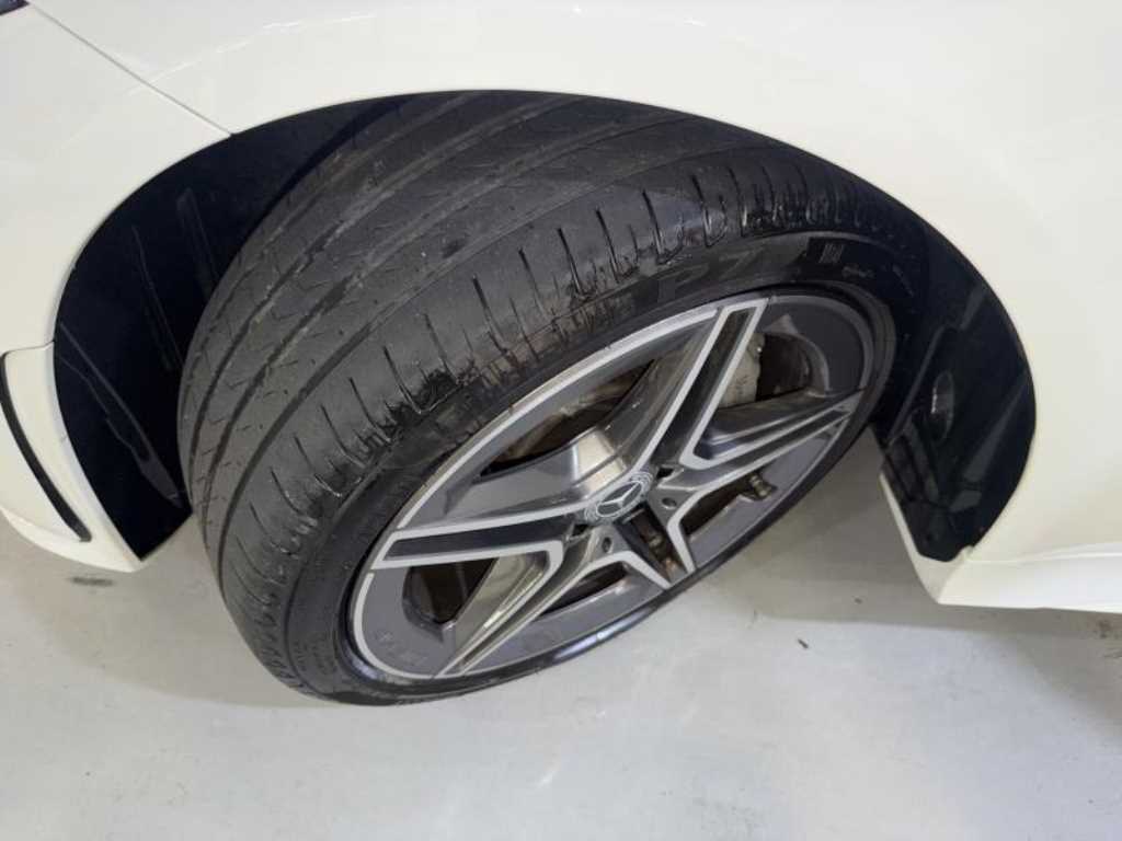Mercedes-Benz CLS-Class — photo 20