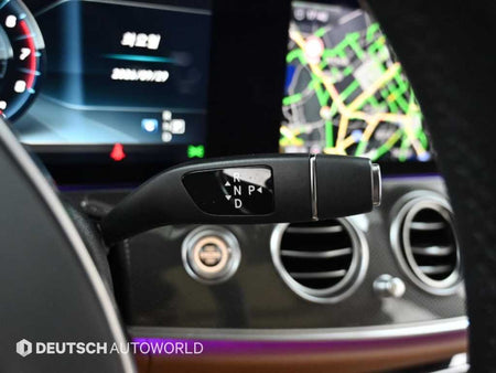 Mercedes-Benz E-Class — photo 09