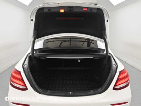 Mercedes-Benz E-Class — photo 19