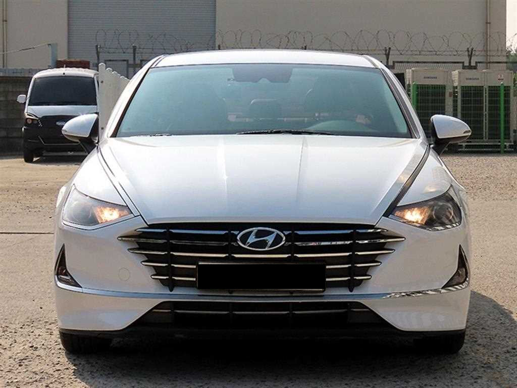 Hyundai Sonata — photo 02