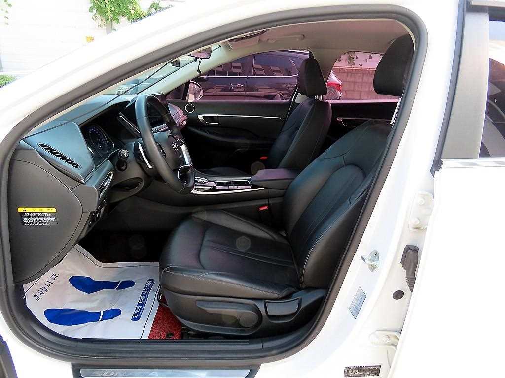 Hyundai Sonata — photo 05