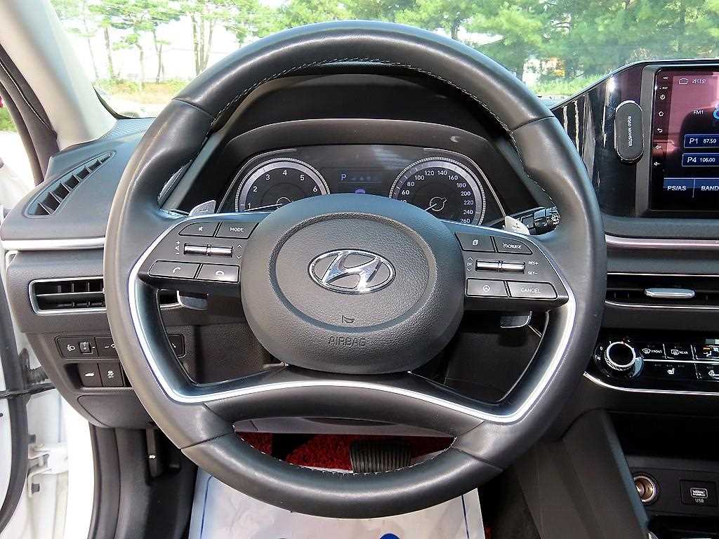 Hyundai Sonata — photo 08