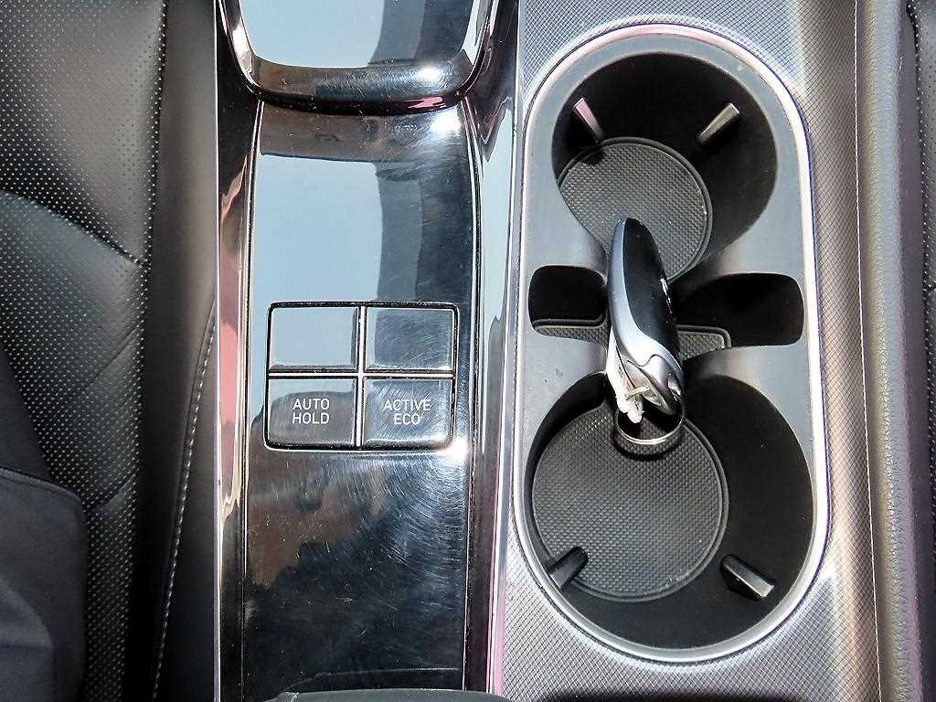 Hyundai Sonata — photo 13