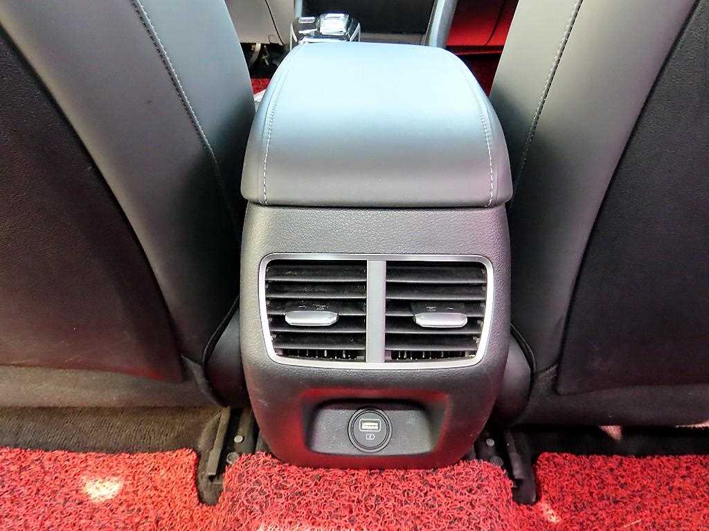 Hyundai Sonata — photo 18