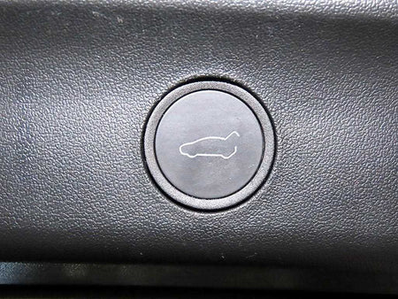 Tesla Model Y — photo 16