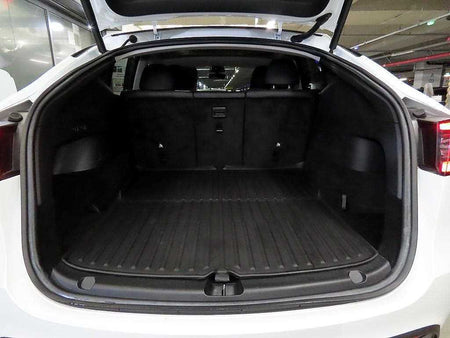 Tesla Model Y — photo 17