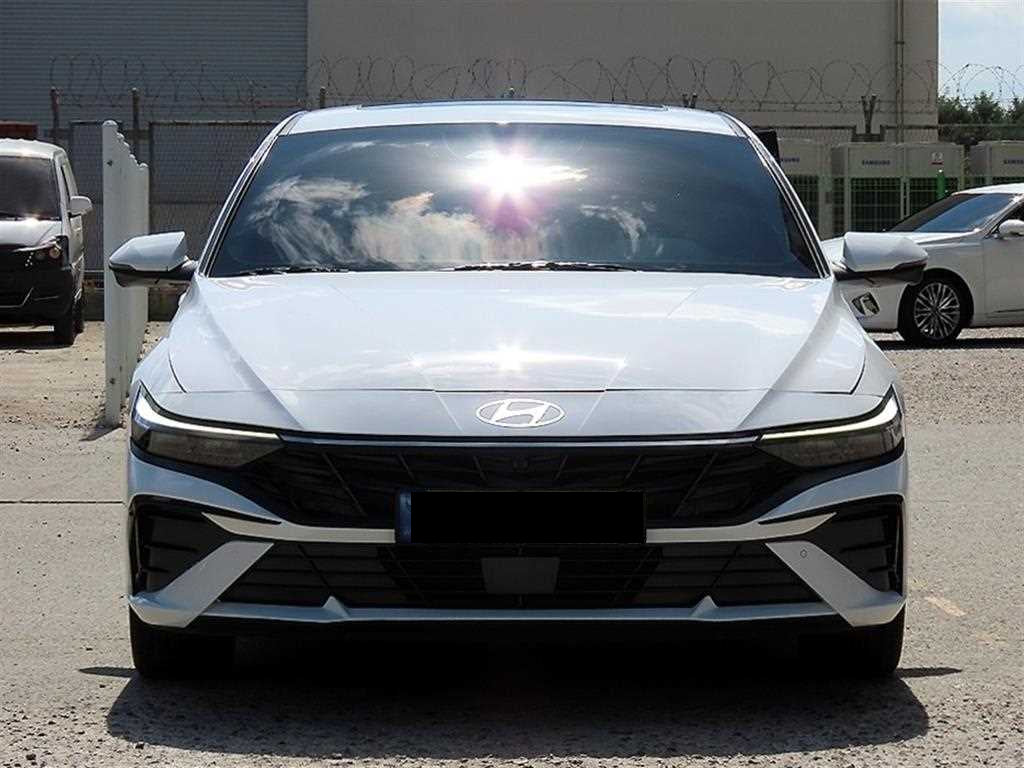 Hyundai Avante — photo 01