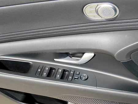 Hyundai Avante — photo 11