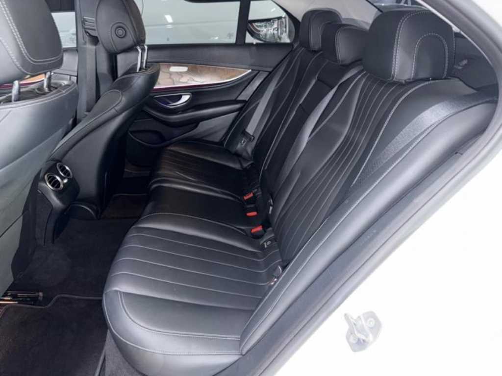 Mercedes-Benz E-Class — photo 07