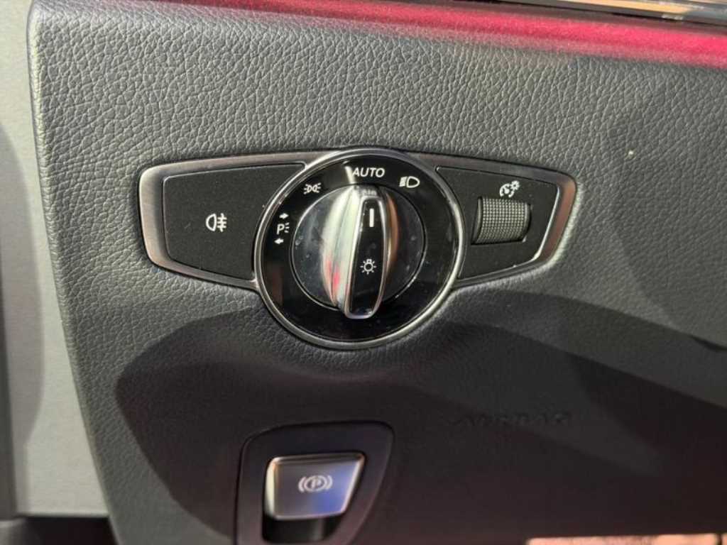 Mercedes-Benz E-Class — photo 13