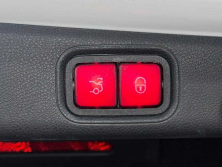 Mercedes-Benz E-Class — photo 17