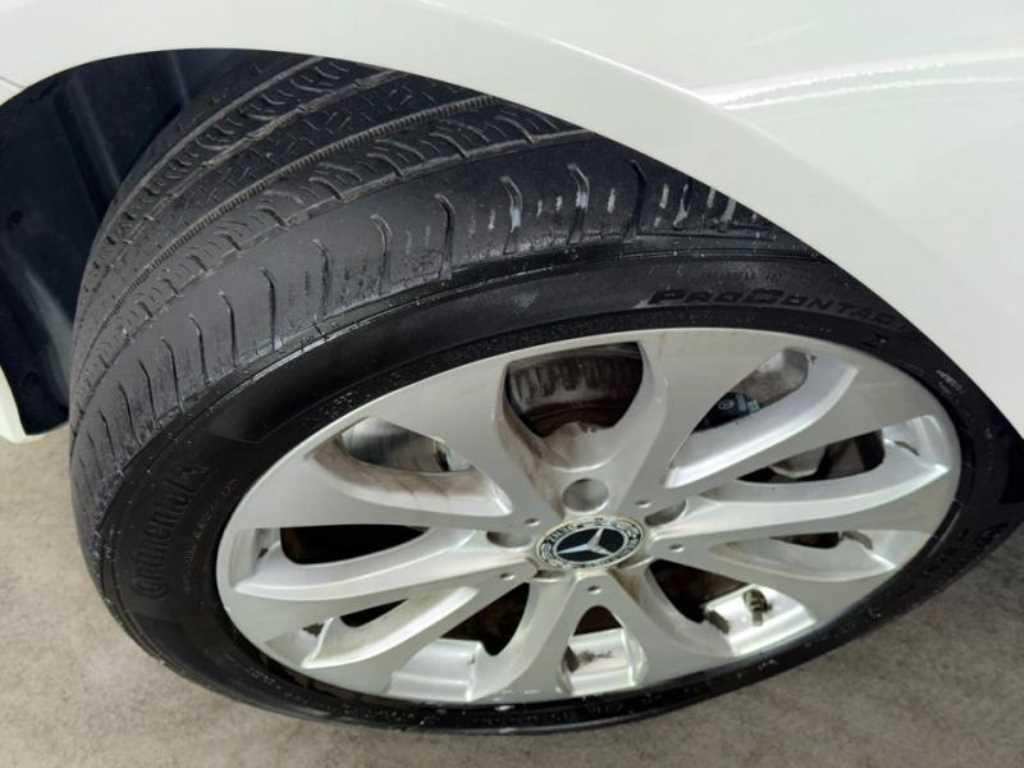 Mercedes-Benz E-Class — photo 19