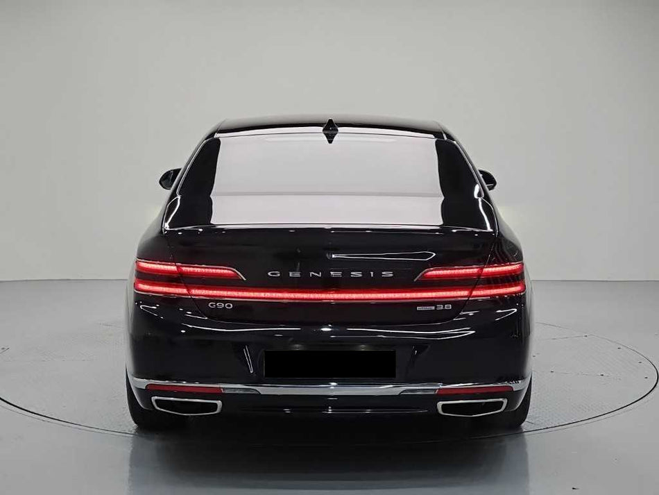 Genesis G90 — photo 02