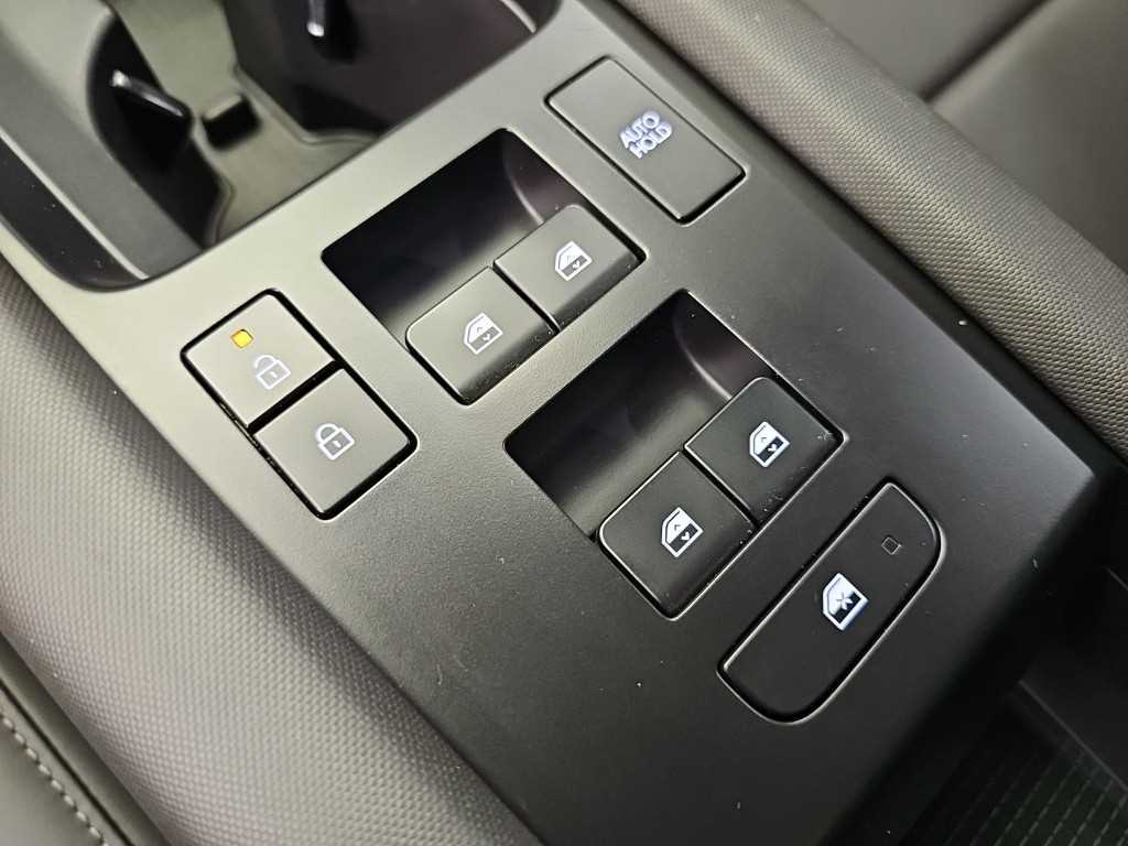 Hyundai Ioniq6 — photo 16