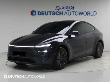 Tesla Model Y — photo 01