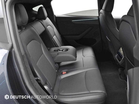Tesla Model Y — photo 12