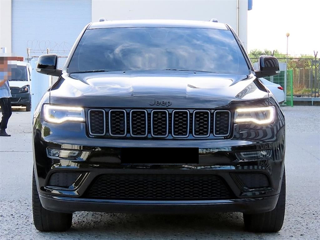 Jeep Cherokee — photo 01