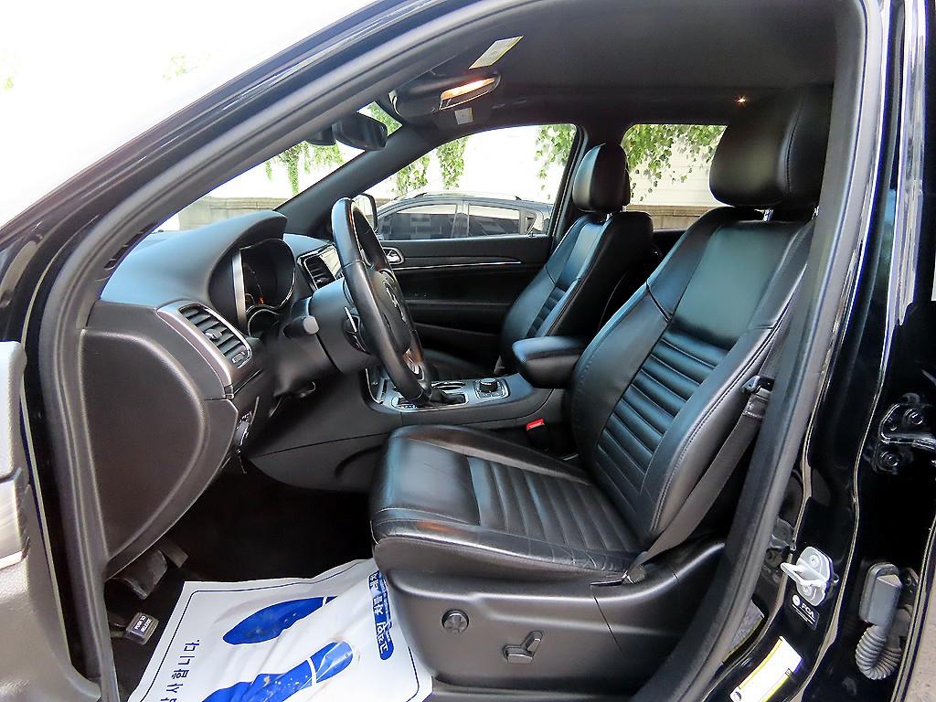 Jeep Cherokee — photo 05