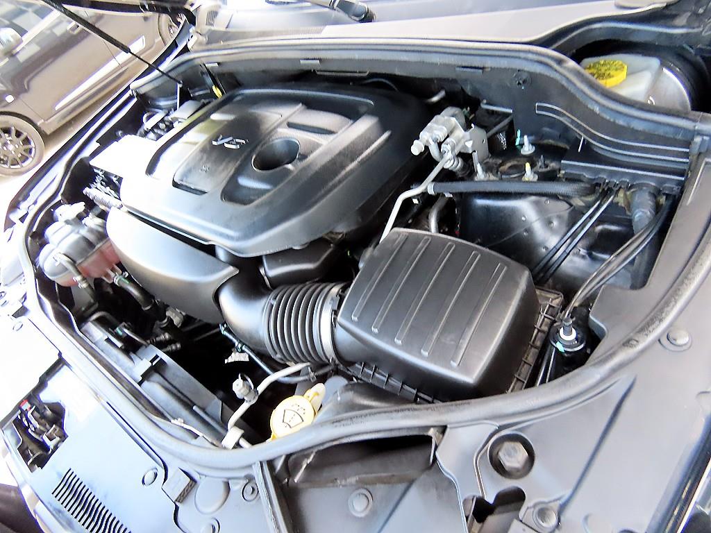 Jeep Cherokee — photo 19