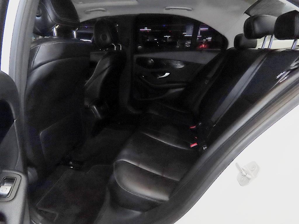 Mercedes-Benz C-Class — photo 07